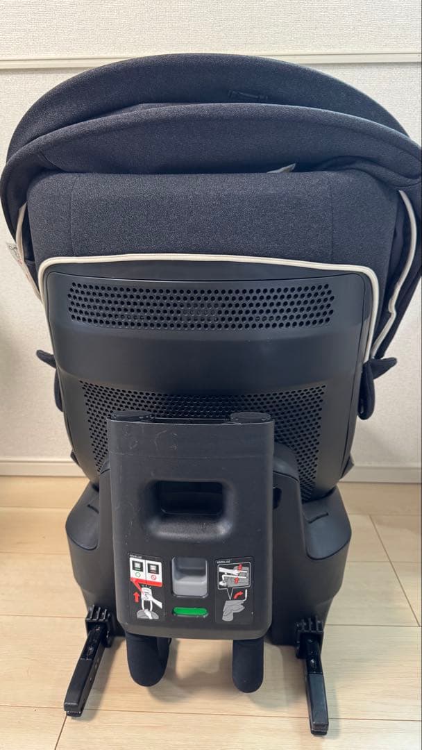 チャイルドシート AILEBEBE KURUTTO 4i