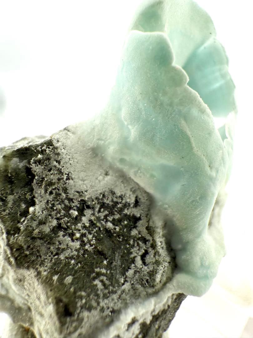 ブルー アラゴナイト 霞石 カップ 原石 鉱物 標本 天然石 - メルカリ