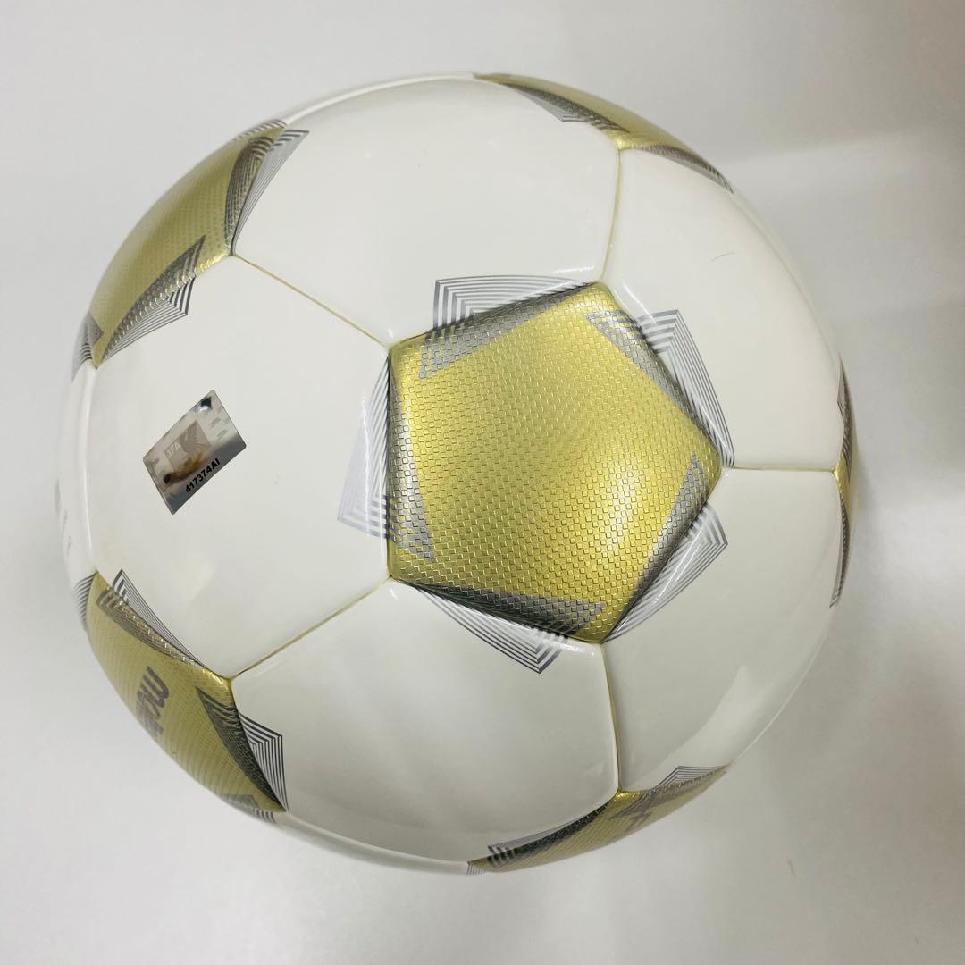 限定値下げ pelada サッカーボール ゴールドエディション 5号 4900