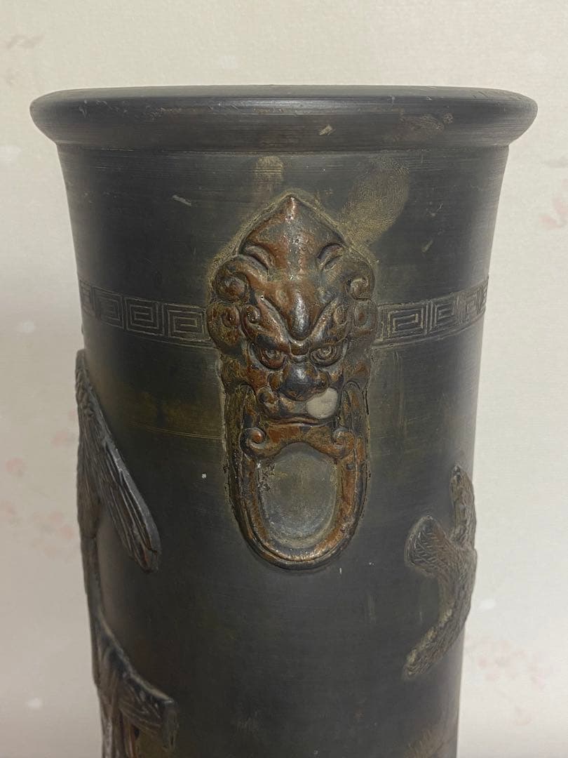 ⭐️明治時代 貼花 鬼面 鷹 翔雀文様 筒形壺 瓶 一点物 置物飾り 骨董