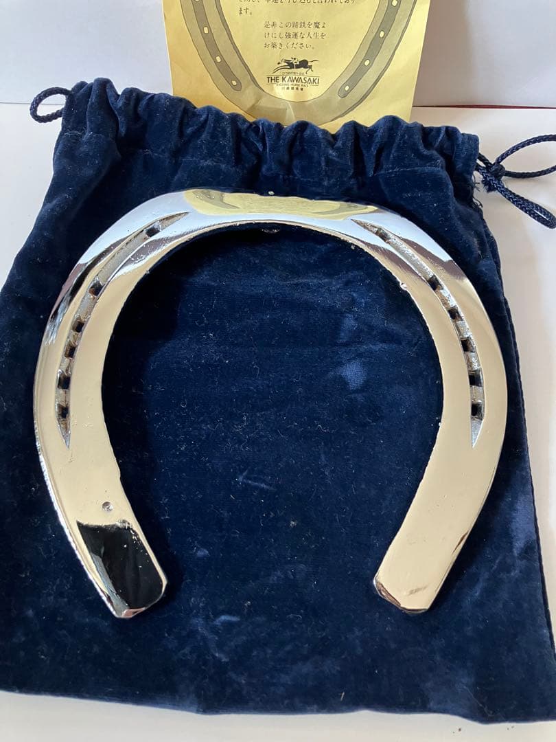 川崎競馬場 馬蹄型お守り 袋つき