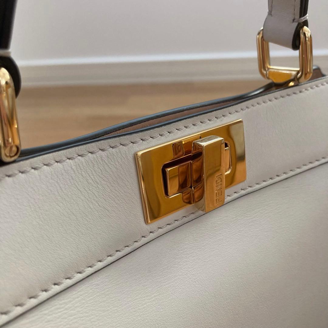 FENDI フェンディ ピーカブー アイシーユー スモール ミニ 白 ホワイト