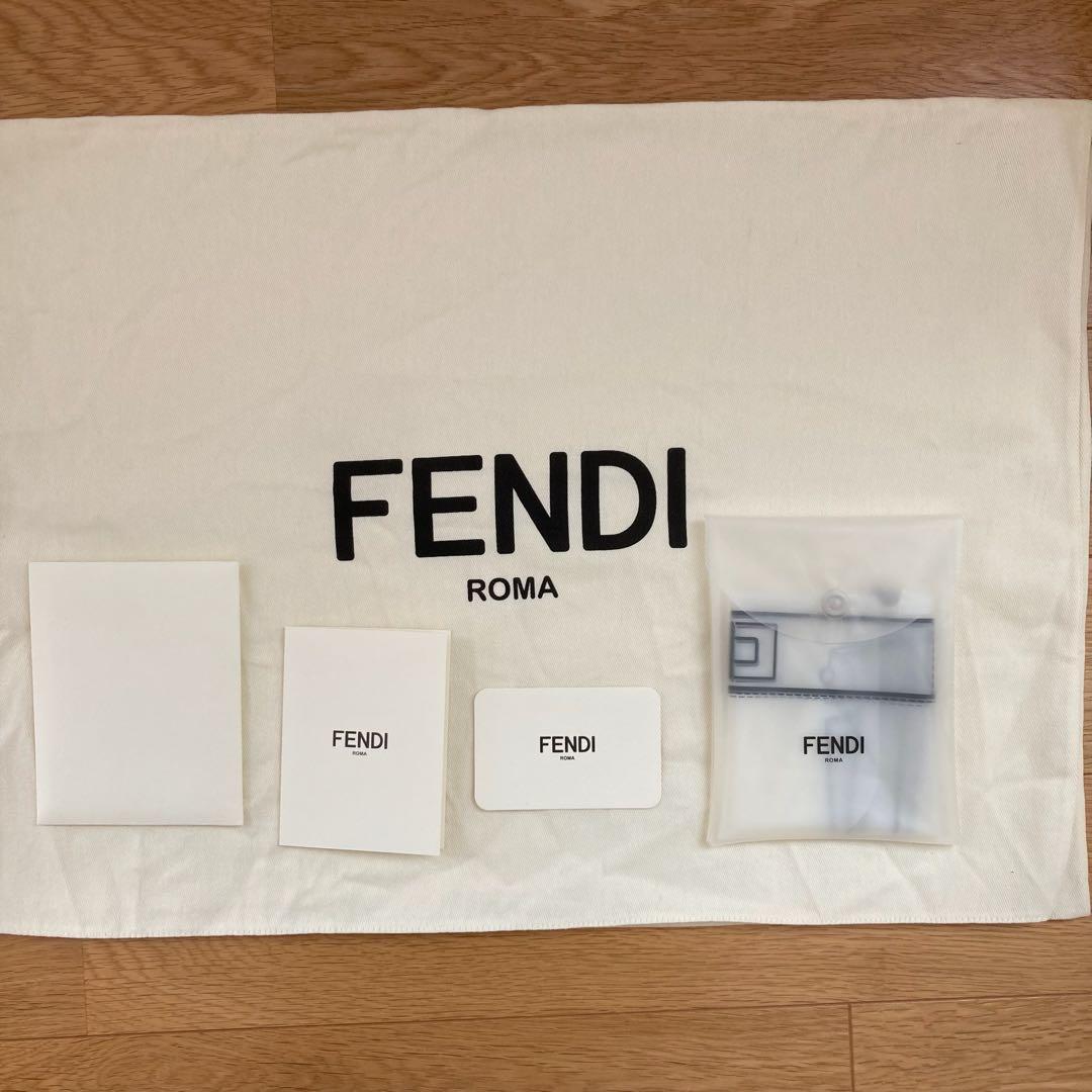 FENDI フェンディ ピーカブー アイシーユー スモール ミニ 白 ホワイト