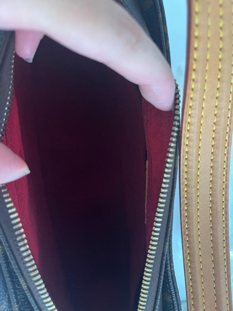 Louis VuittonモノグラムM51164ショルダーバッグ ヴィバシテMM