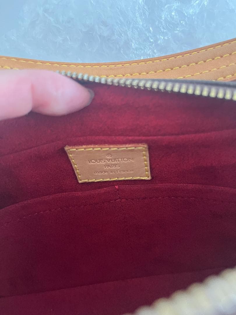 Louis VuittonモノグラムM51164ショルダーバッグ ヴィバシテMM