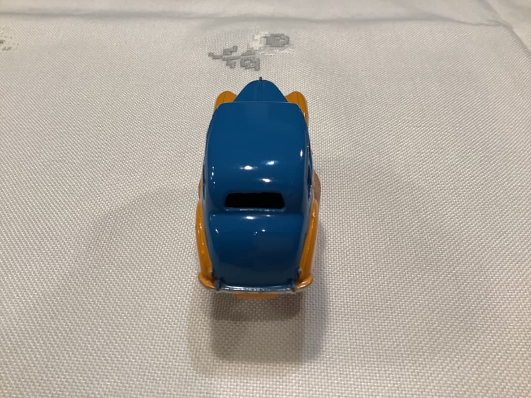 オールドディンキートイズ　Austin Devon ミニカー