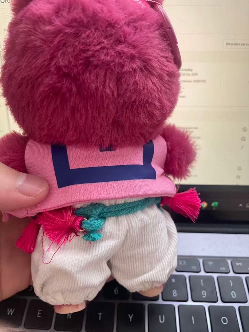 あかざ / Akaza手作りの Labubu