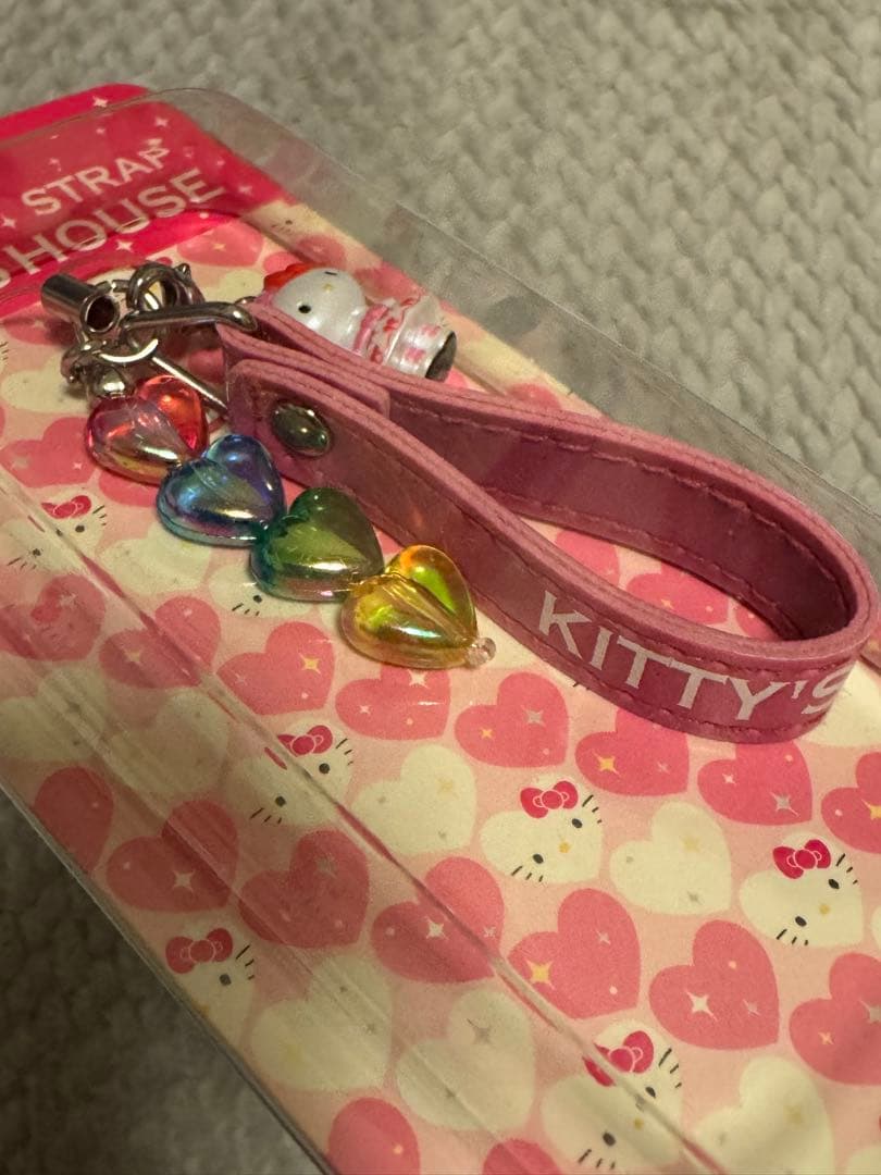 【新品未使用】KITTY'S HOUSE ストラップ＆ピューロランド　タオル