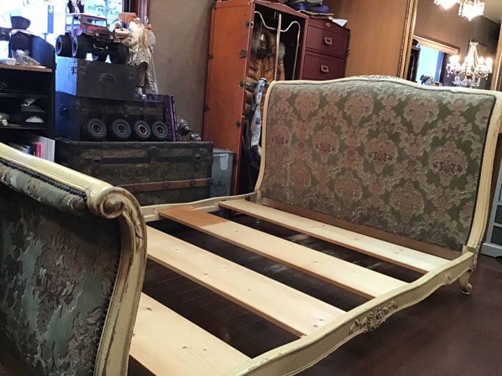 アンティーク　ベット ツゲ材 レトロシンプルベッド | 高級感あるツゲ材使用 フレンチ