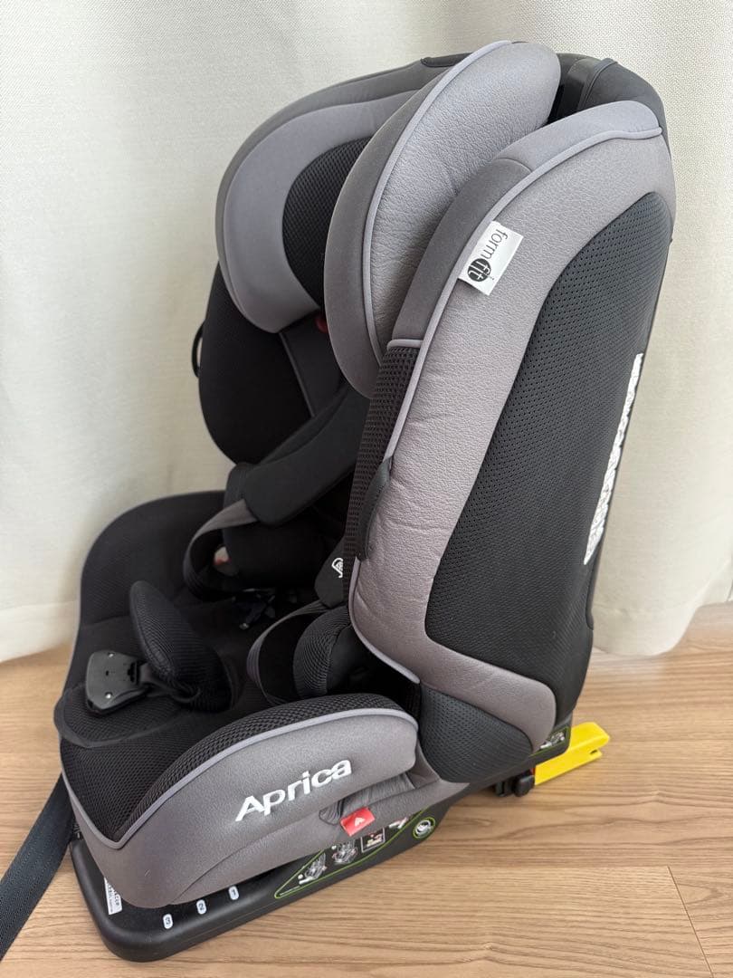 Aprica チャイルドシート フォームフィット