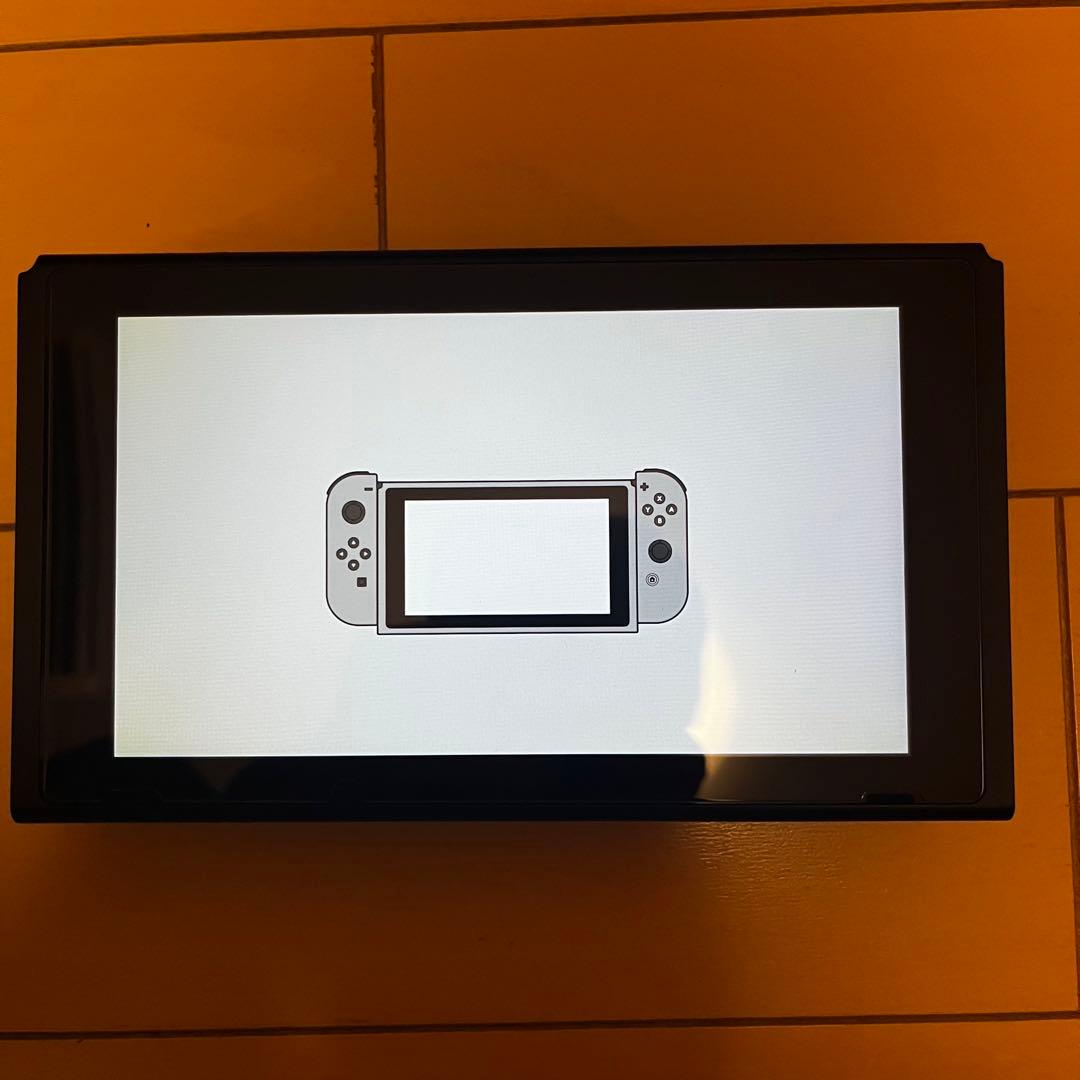 【美品】Nintendo Switch 本体 グレー バッテリー新品 初期化済
