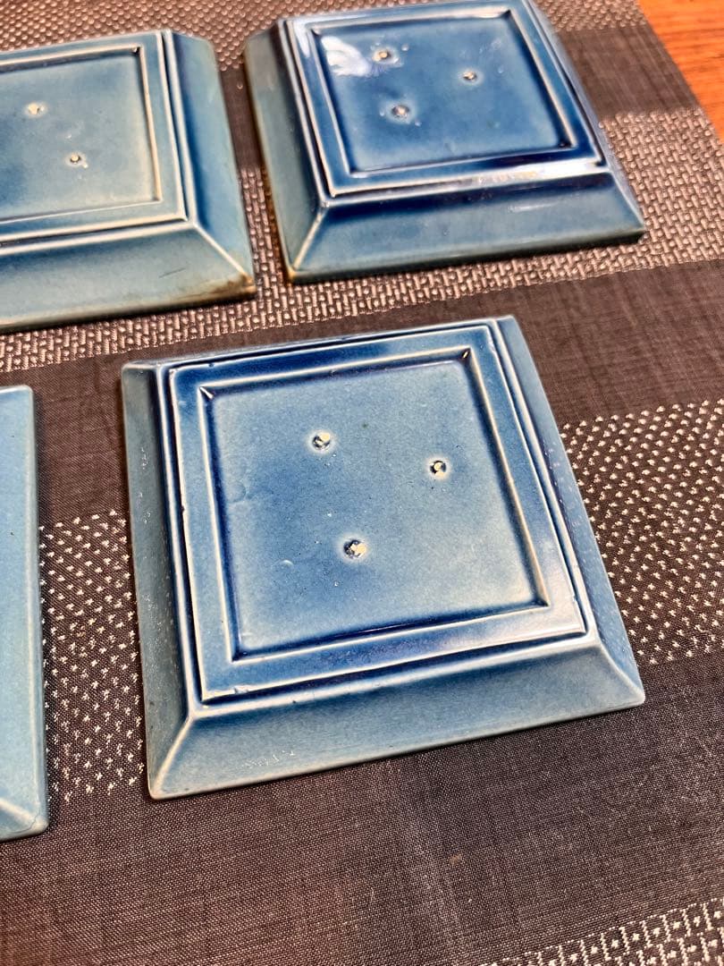 珉平焼 瑠璃釉 小皿 角皿 青 網代文に蔦 豆皿 淡路焼・アンティーク