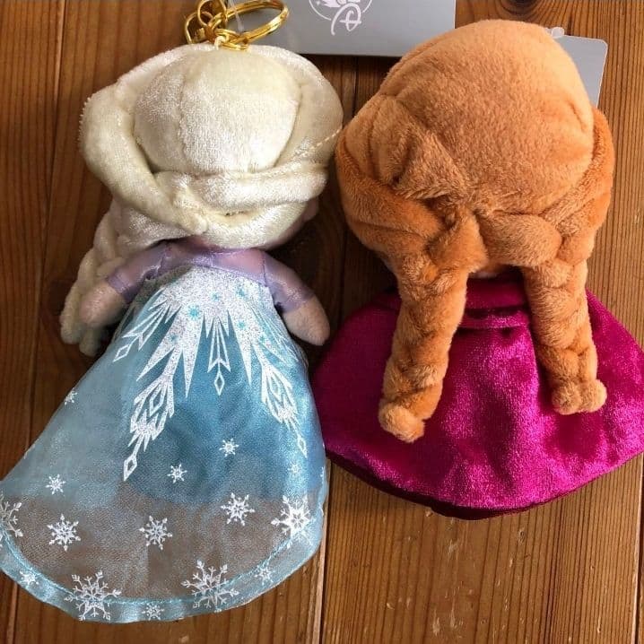 新品タグ付 ディズニーストア tiny ぬいぐるみ キーチャーム アナ雪 セット