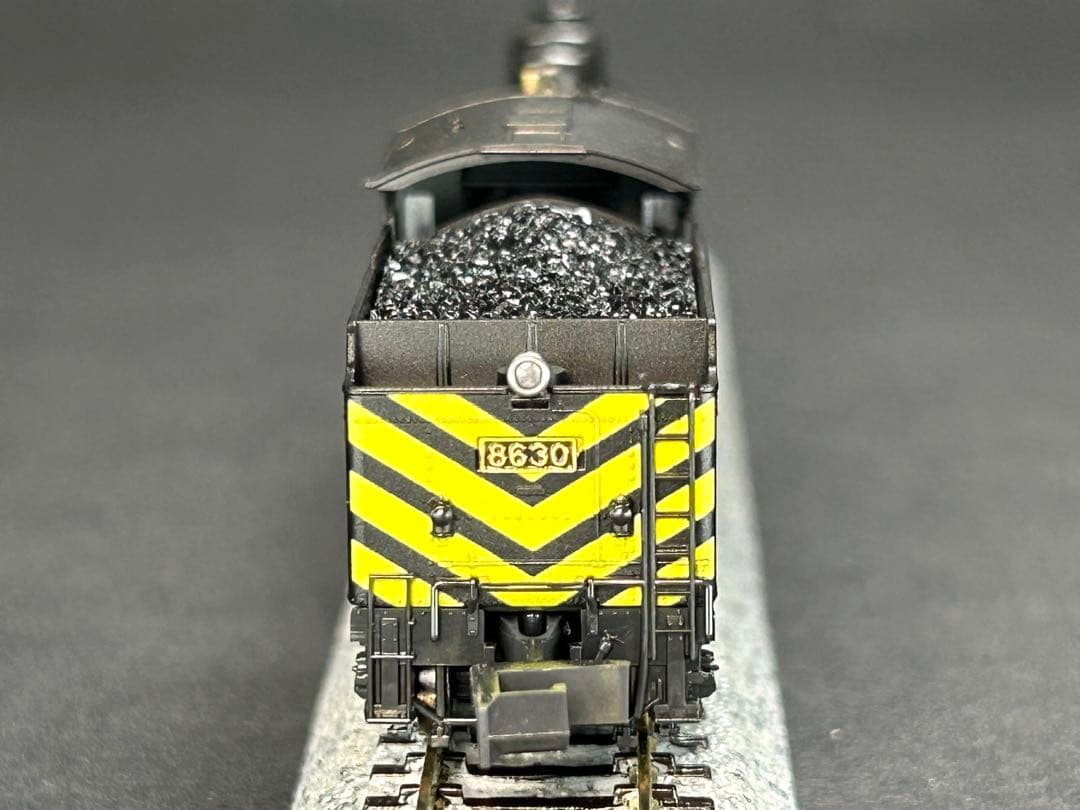 8630 号機 KATO 京都駅店特製品 ゼブラ塗装 弘前機関区 - メルカリ