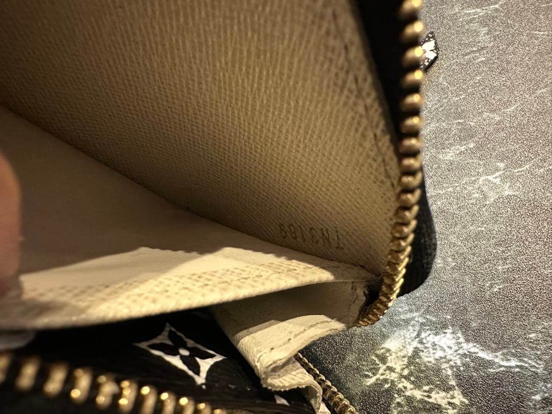 本日限定値下げ！ ルイヴィトン ジャイアント モノグラム ジッピーパース