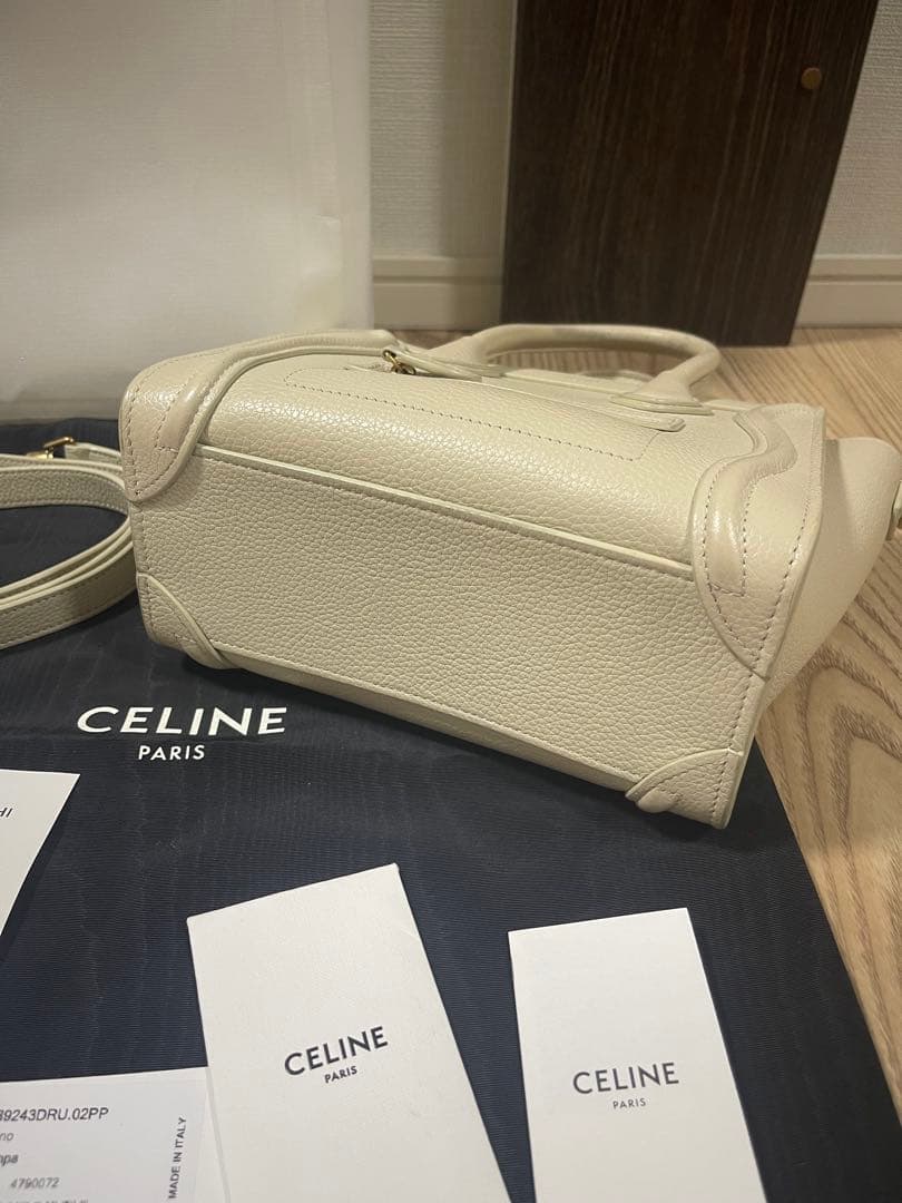 美品！！　CELINE ホワイト ラゲージナノ 189243DRU セリーヌ