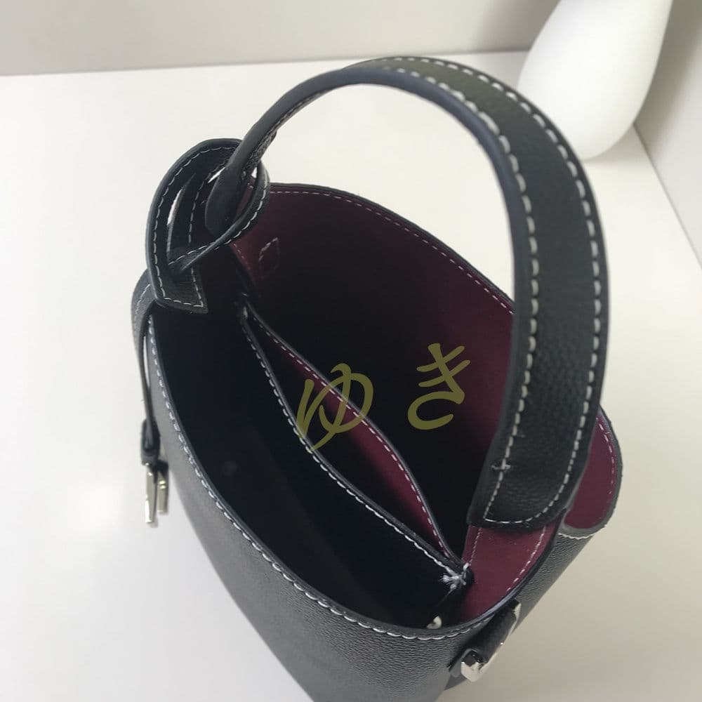 トッズ レザー バッグ マイクロ Tタイムレス ブラック