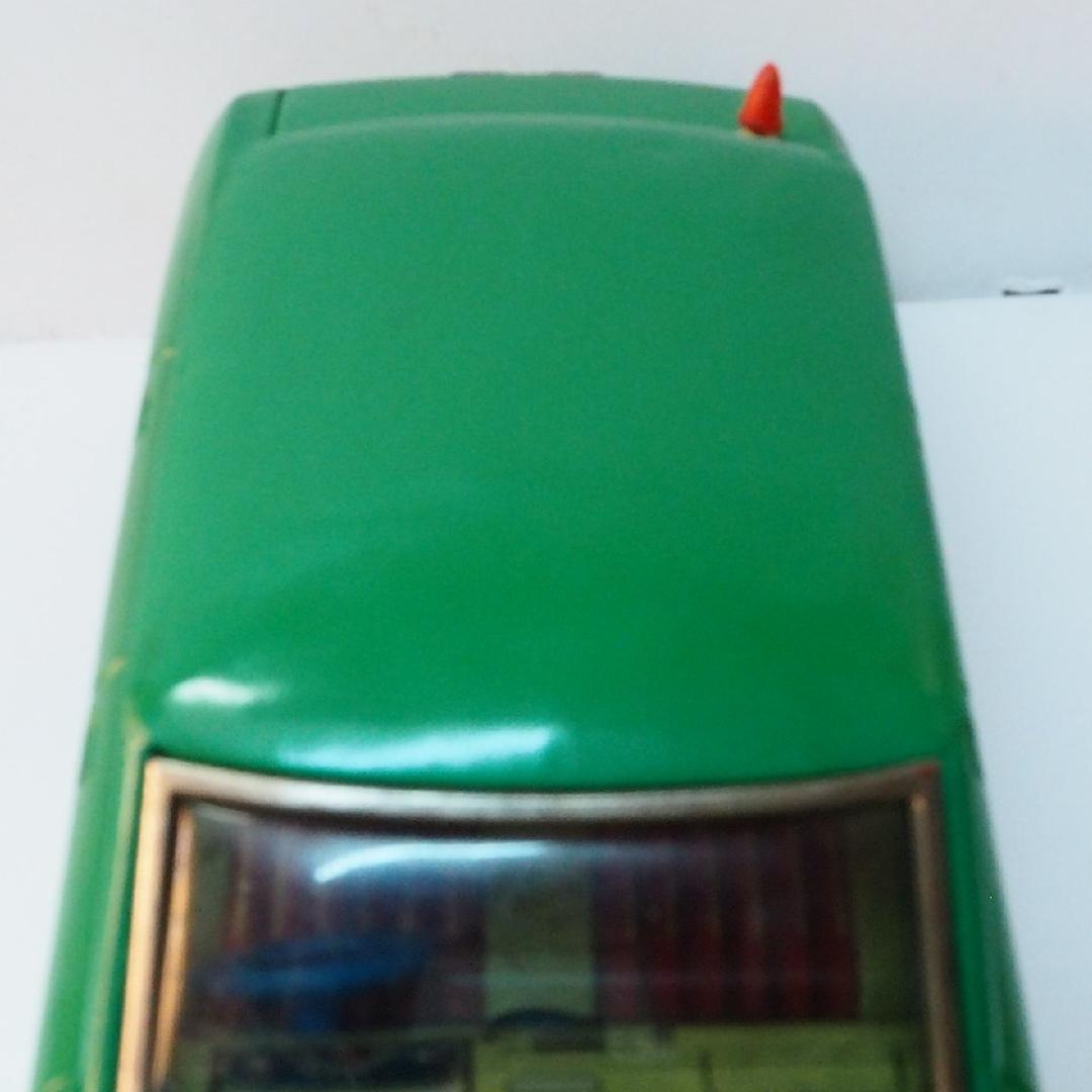 イチコー【ダットサン ブルーバード410ピニンファリーナ黄緑】ブリキ製