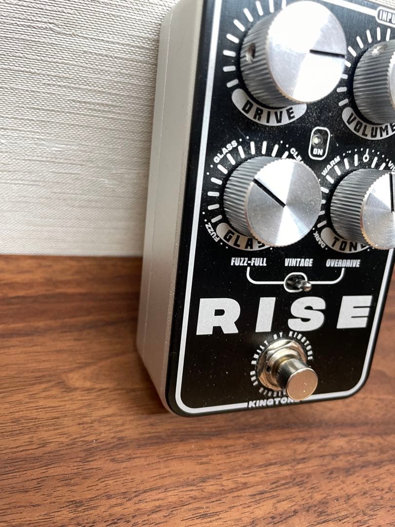 king tone rise キングトーン　fuzz ブースター