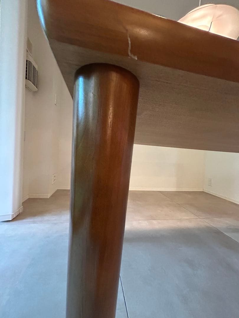 カリモク60+ ダイニングテーブル ウォルナット　送料込み