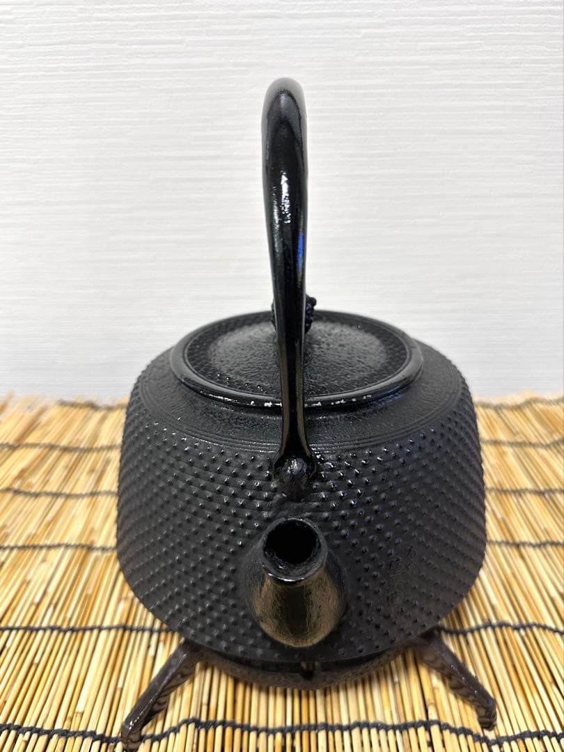 未使用品、供箱、栞、注意書付　南部盛榮堂ＯＩＧＥＮ造　九重アラレ　南部鉄瓶