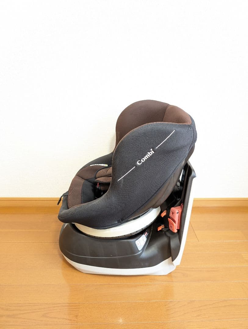 コンビ チャイルドシート ネセルターンリミテッド