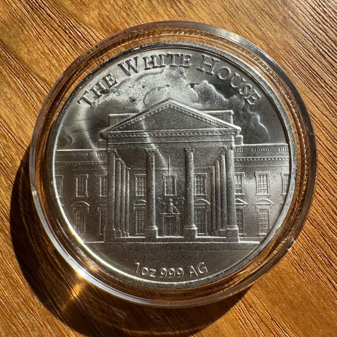 トランプ大統領 1オンス 銀貨 THE WHITE HOUSE