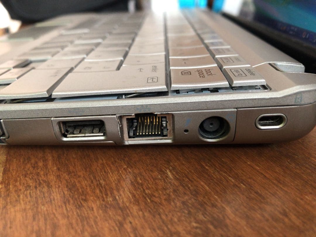 HP 2140 Mini ノートPC 本体＋バッテリ＋DVD＋リカバリ サブ機