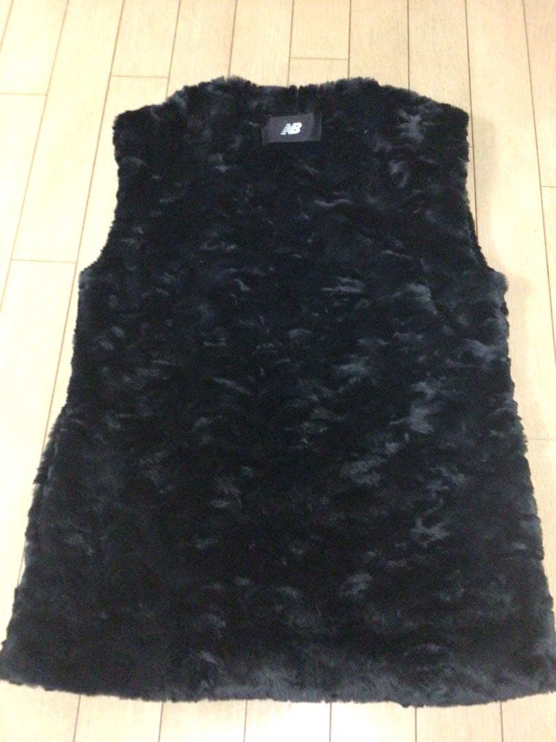 ニューバランス 防風ストレッチ総裏 フルジップ ファーベスト ブラック