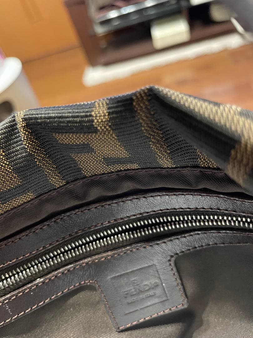 Fendi FFロゴ ショルダーバッグ ベージュ/ブラウン