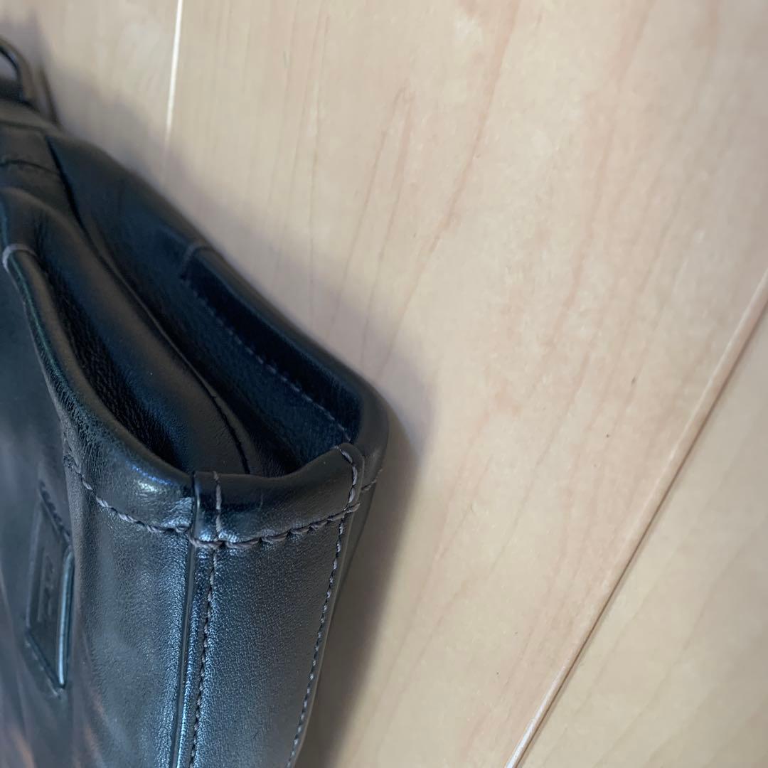 TUMI ブラック レザービジネスバッグ
