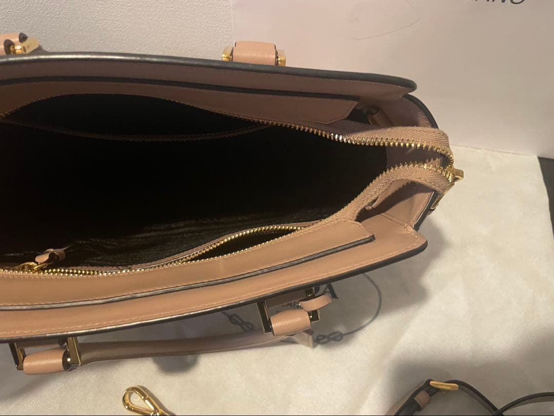 【極美品】PRADA プラダ サフィアーノ 2way ハンドバッグ