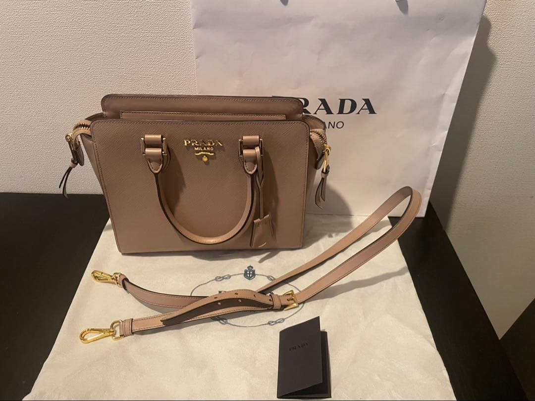 【極美品】PRADA プラダ サフィアーノ 2way ハンドバッグ