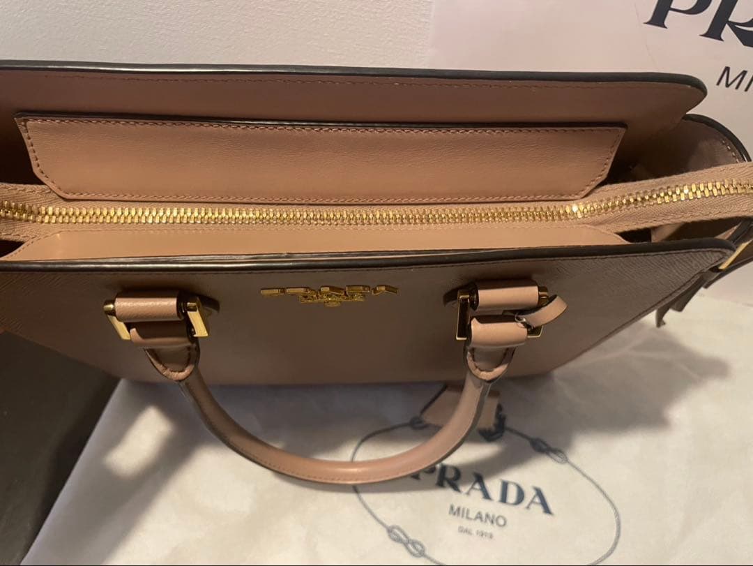 【極美品】PRADA プラダ サフィアーノ 2way ハンドバッグ