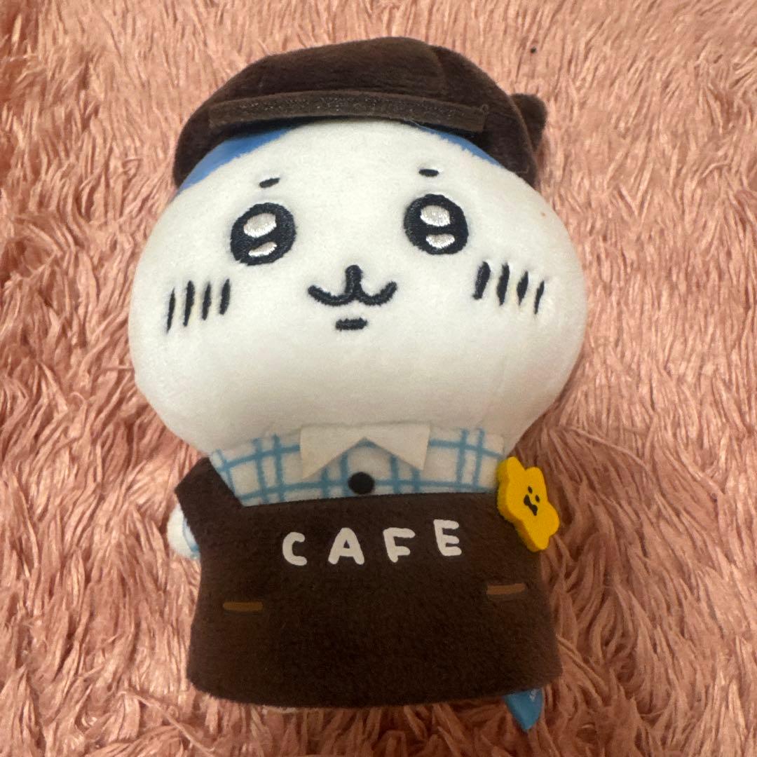 ちいかわ ハチワレ うさぎ マスコット カフェ　冬の装い　マフラー　コック　天使