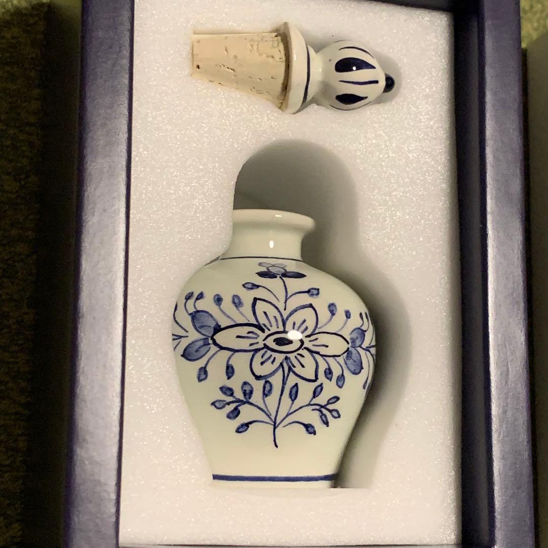 大阪万博オランダ館香水瓶のみ