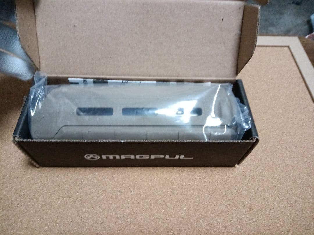 トイガン MOE M-LOK Hand Guard Carbine Length FDE