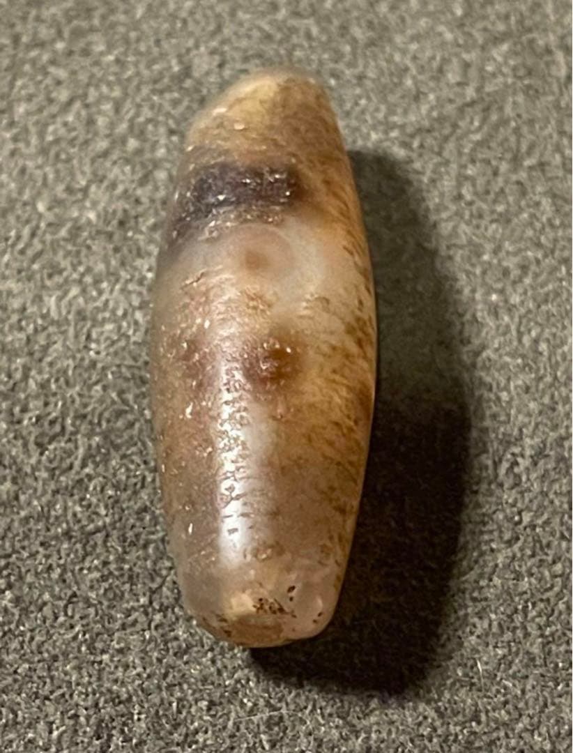 8〜12世紀ごろ ブータン郊外出土品 古代天珠 - メルカリ