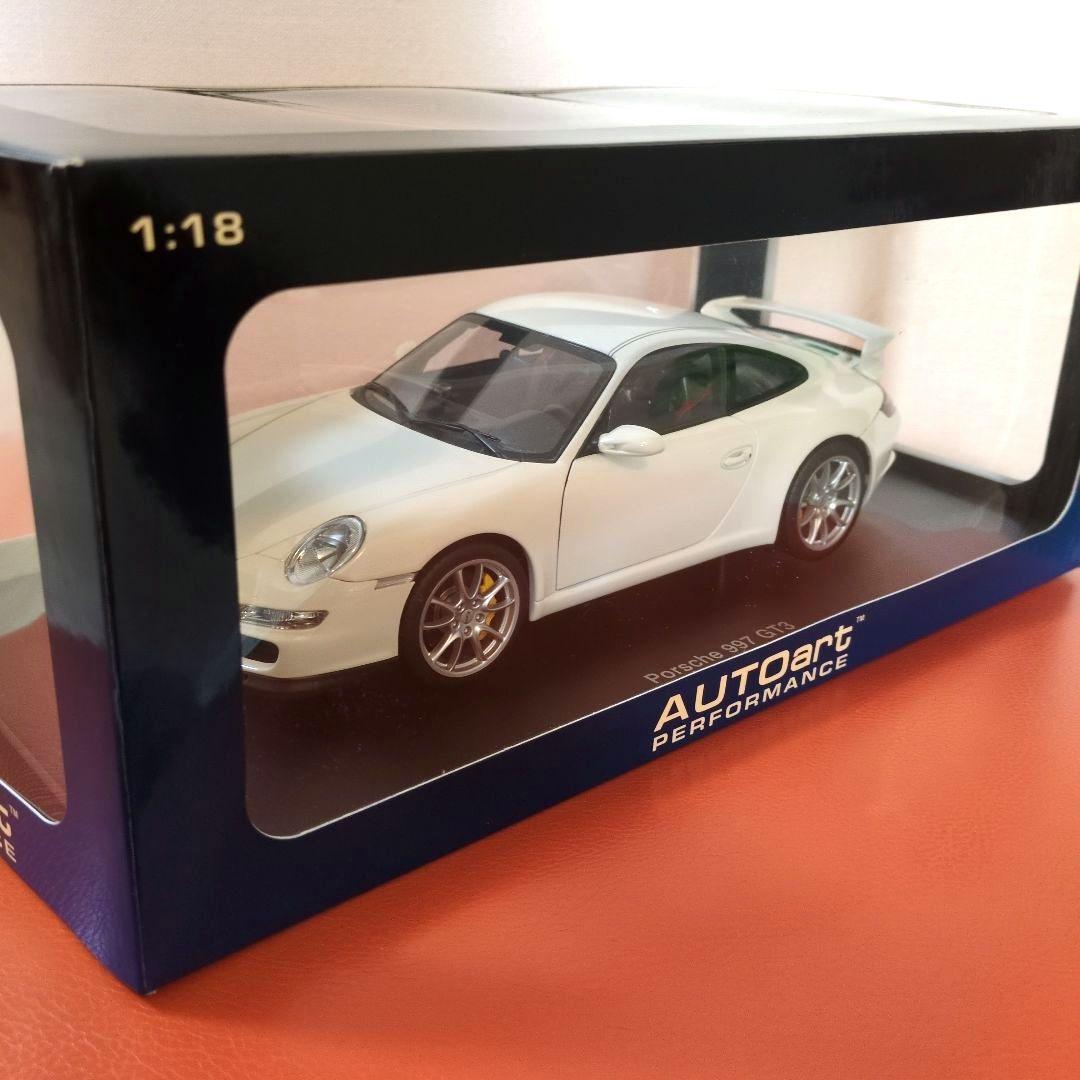 オートアート1/18 PORSCHE 997 GT3