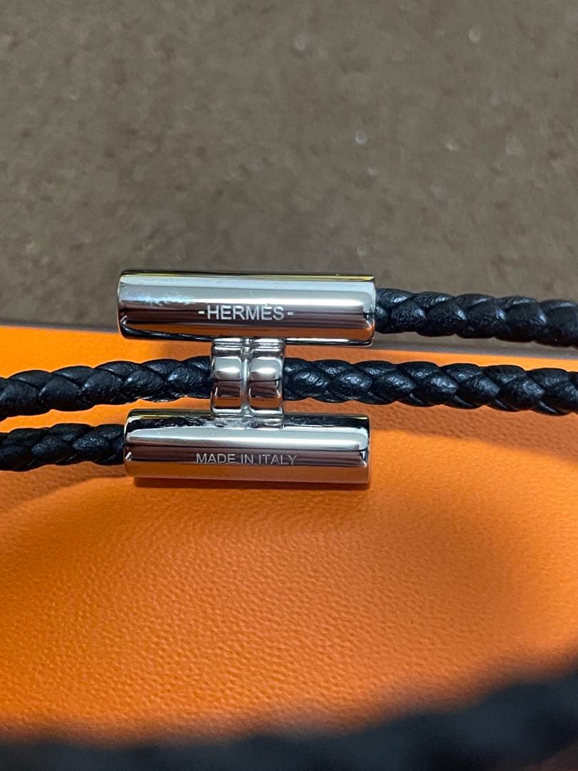 HERMES ブラックレザー ブレスレット