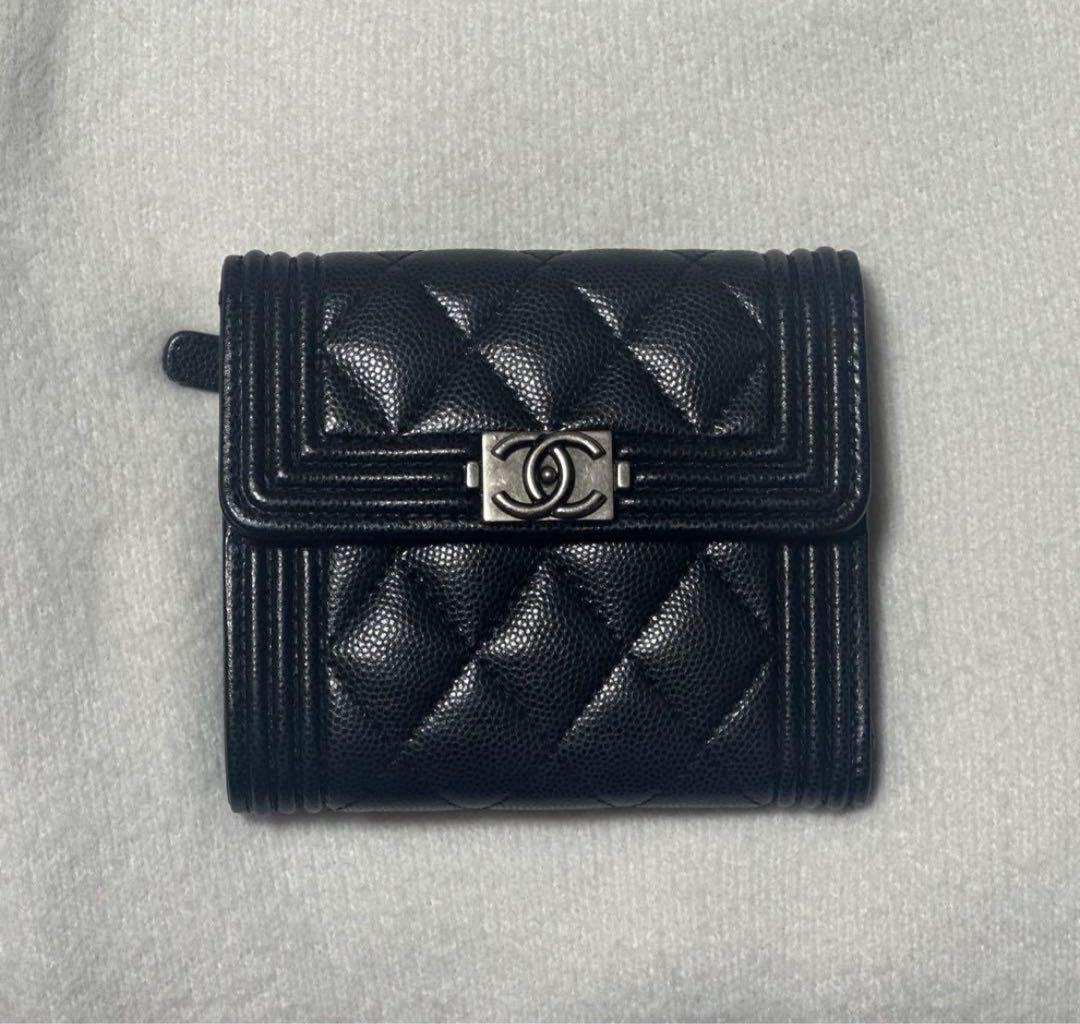 美品　CHANEL ボーイシャネル 三つ折り財布 キャビアスキン