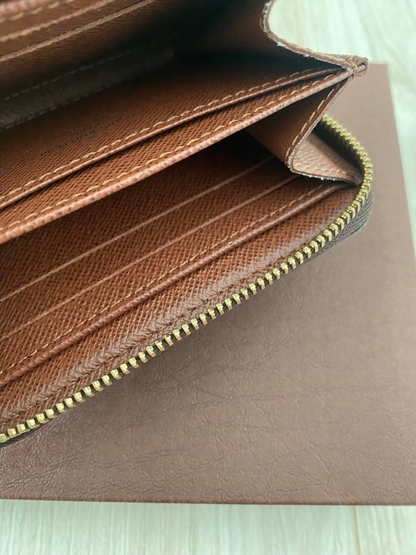 LOUIS VUITTON モノグラム ジッピーケース 最終お値下げ