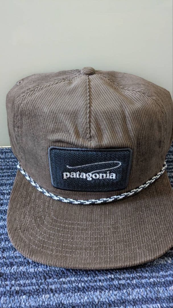 入手困難新品未使用パタゴニアキャップフライ・キャッチャー・ハット茶色No25 入手困難新品未使用パタゴニアキャップフライ・キャッチャー・ハット