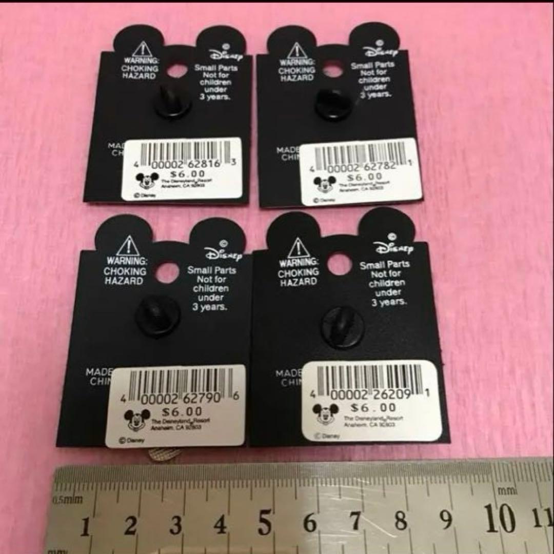 レア　ディズニー ハロウィン　ピン　セット　ピグレット　グーフィー ミッキー
