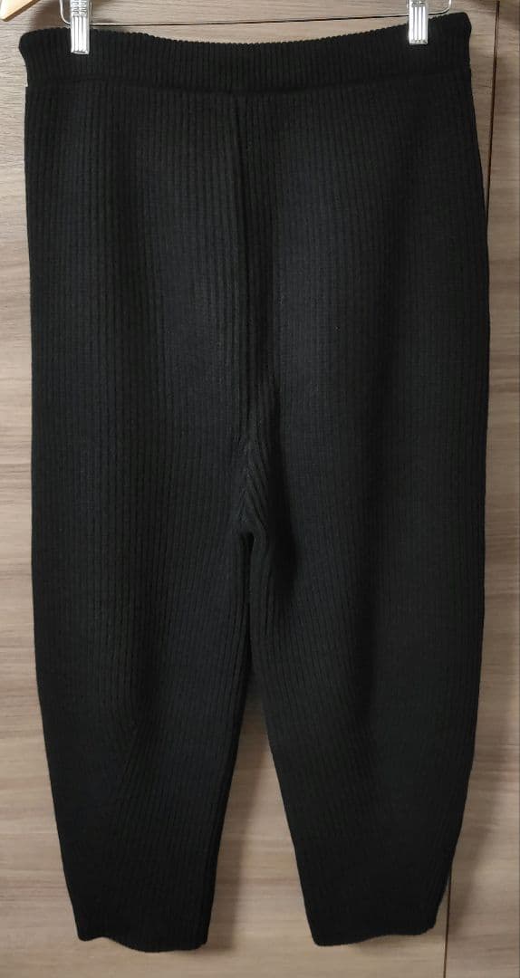 極美品glamb、グラム 極厚ニット生地 サルエルパンツ Lサイズ 黒 ブラック