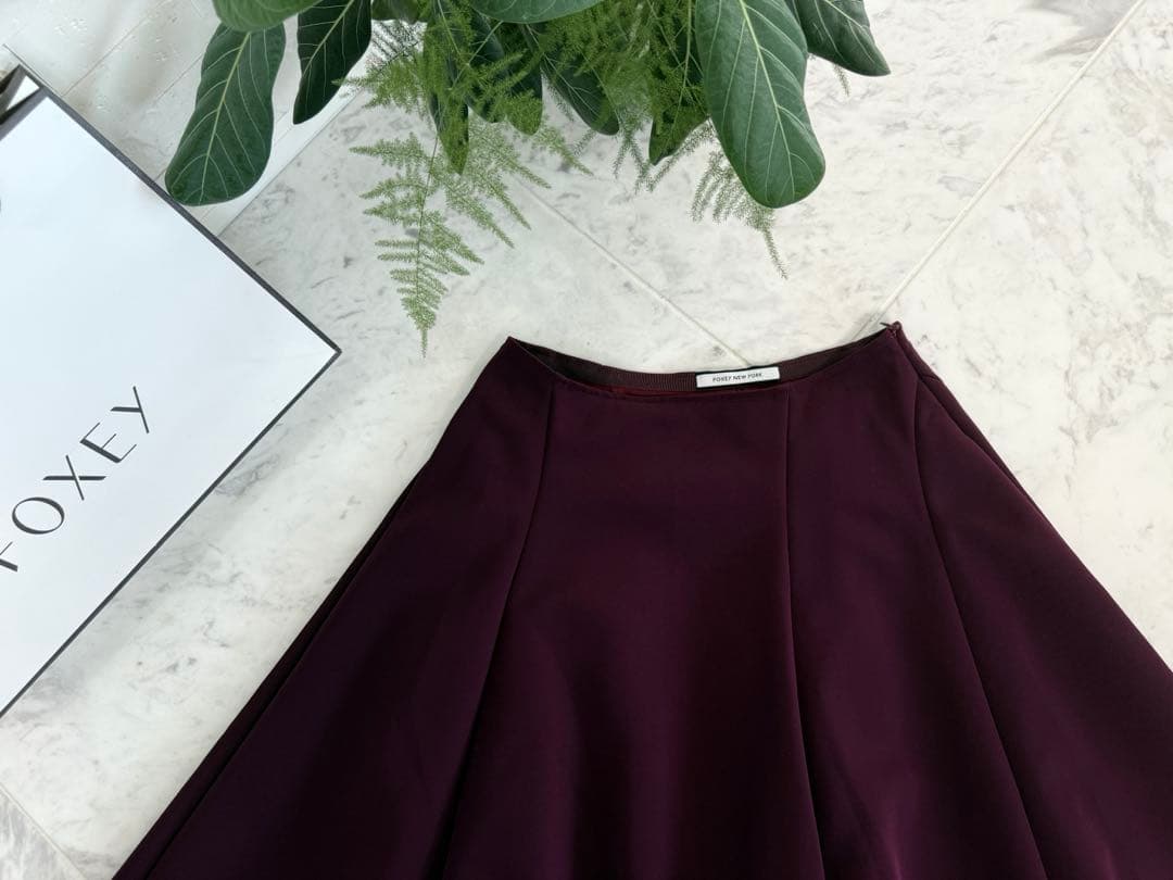未使用級❣️FOXEY/フォクシーニューヨーク スカート 38 バーガンディ