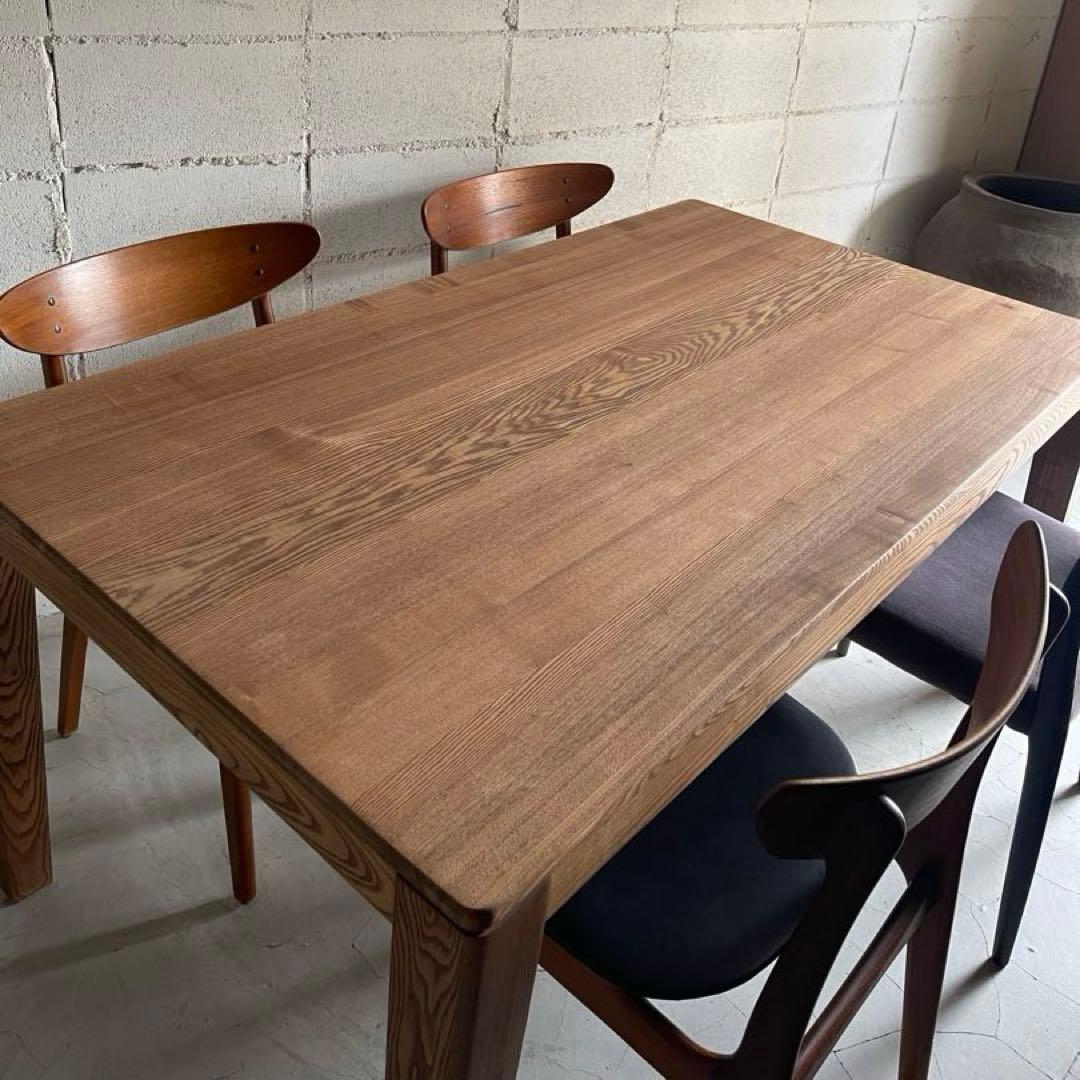 美品　天然木オーク無垢材　ダイニングテーブル　大手百貨店購入品　北欧　テーパー脚