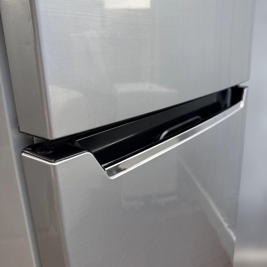 送料込 Hisense 冷蔵庫 227L スリム大容量 鏡面 省エネタイプ