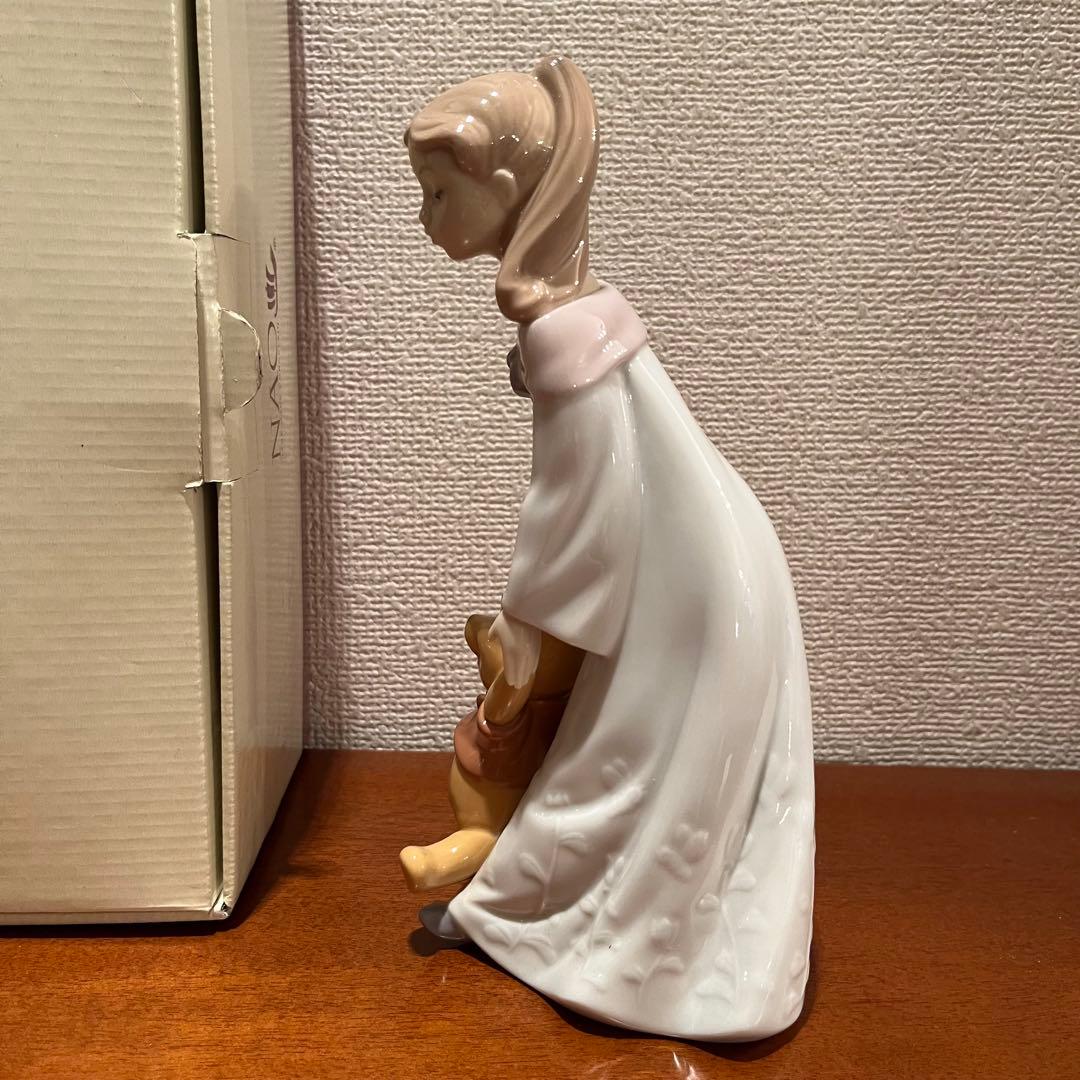 新品 未使用 くまのプーさん リヤドロ NAO 箱入り 人形 陶器
