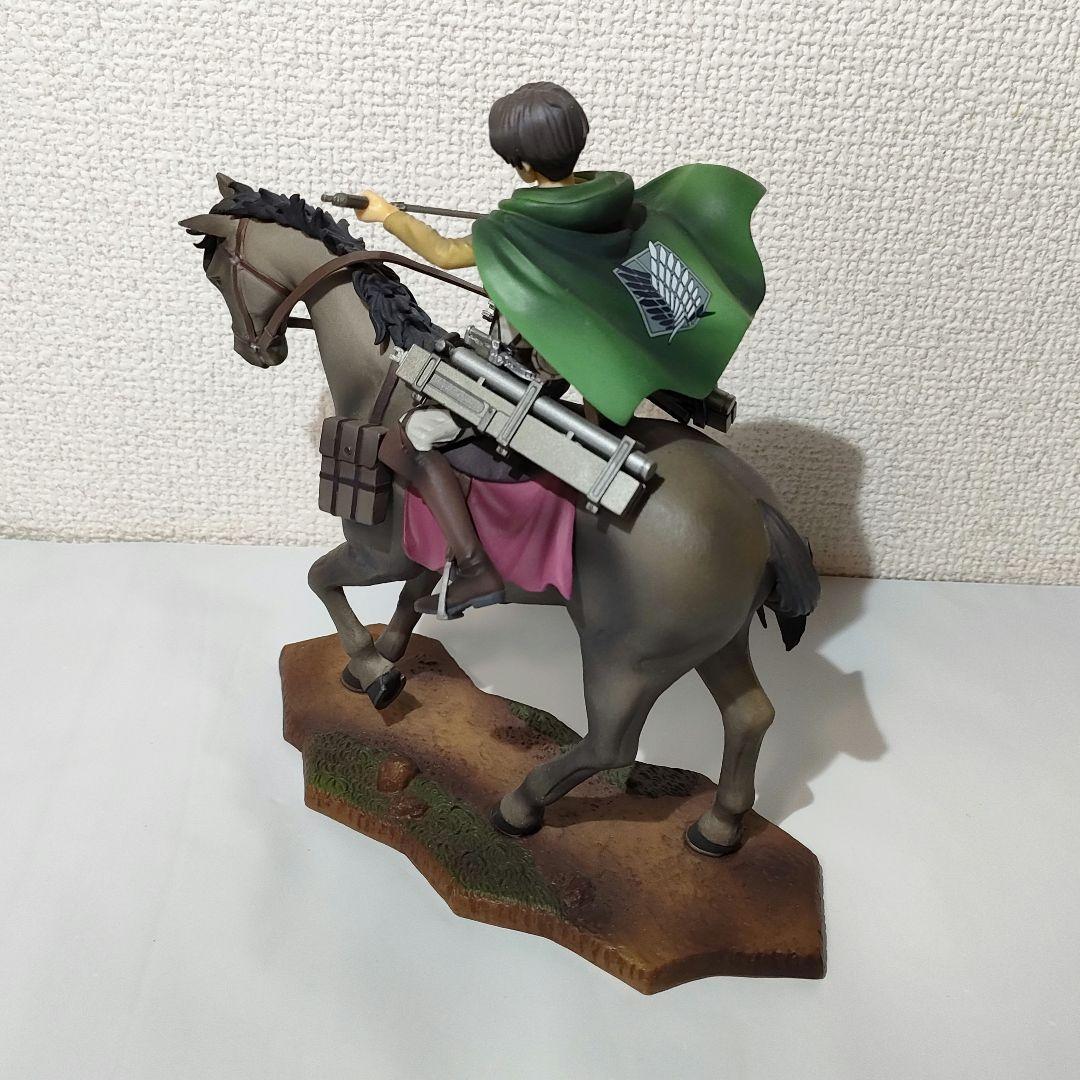 ☆　一番くじ　b　進撃の巨人フィギュア　リヴァイ　騎乗　☆